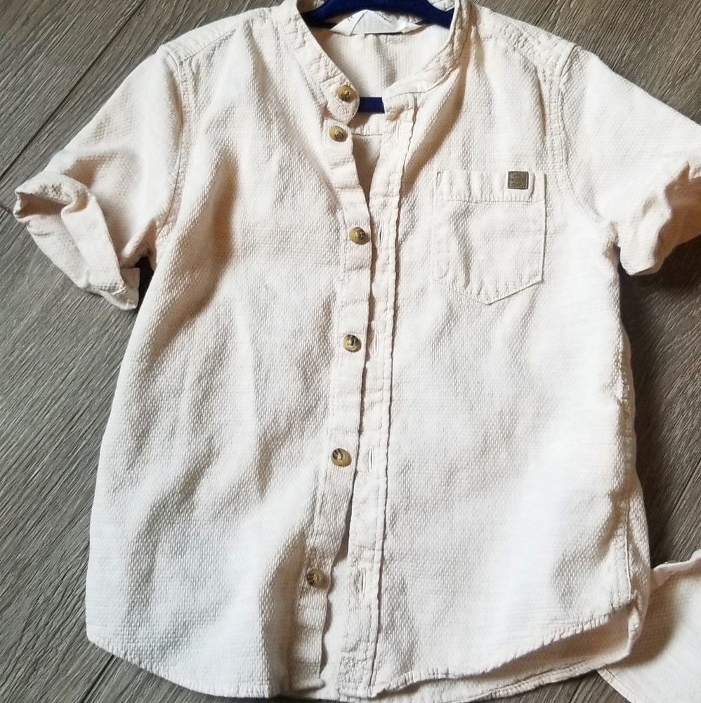 H&M set of 2 matching button downs